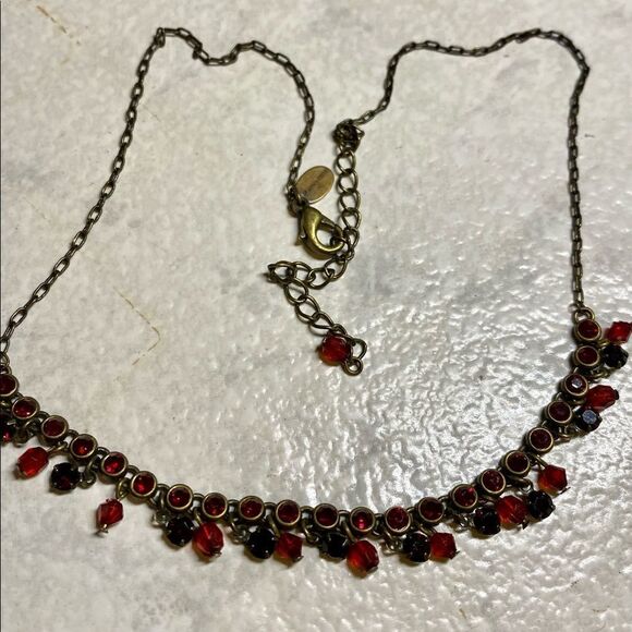 š
ŗWORTHINGTONāredĀ rhinestoneāgoldātoneānecklace - Picture 2 of 2